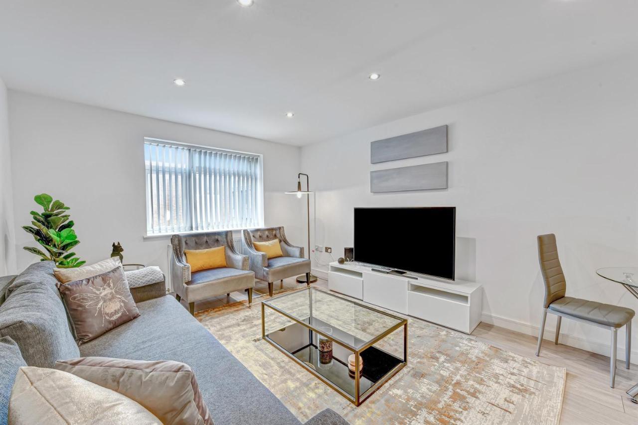 St Martins 2 Bedroom Apartments In Ruislip By 360 Stays Exteriér fotografie