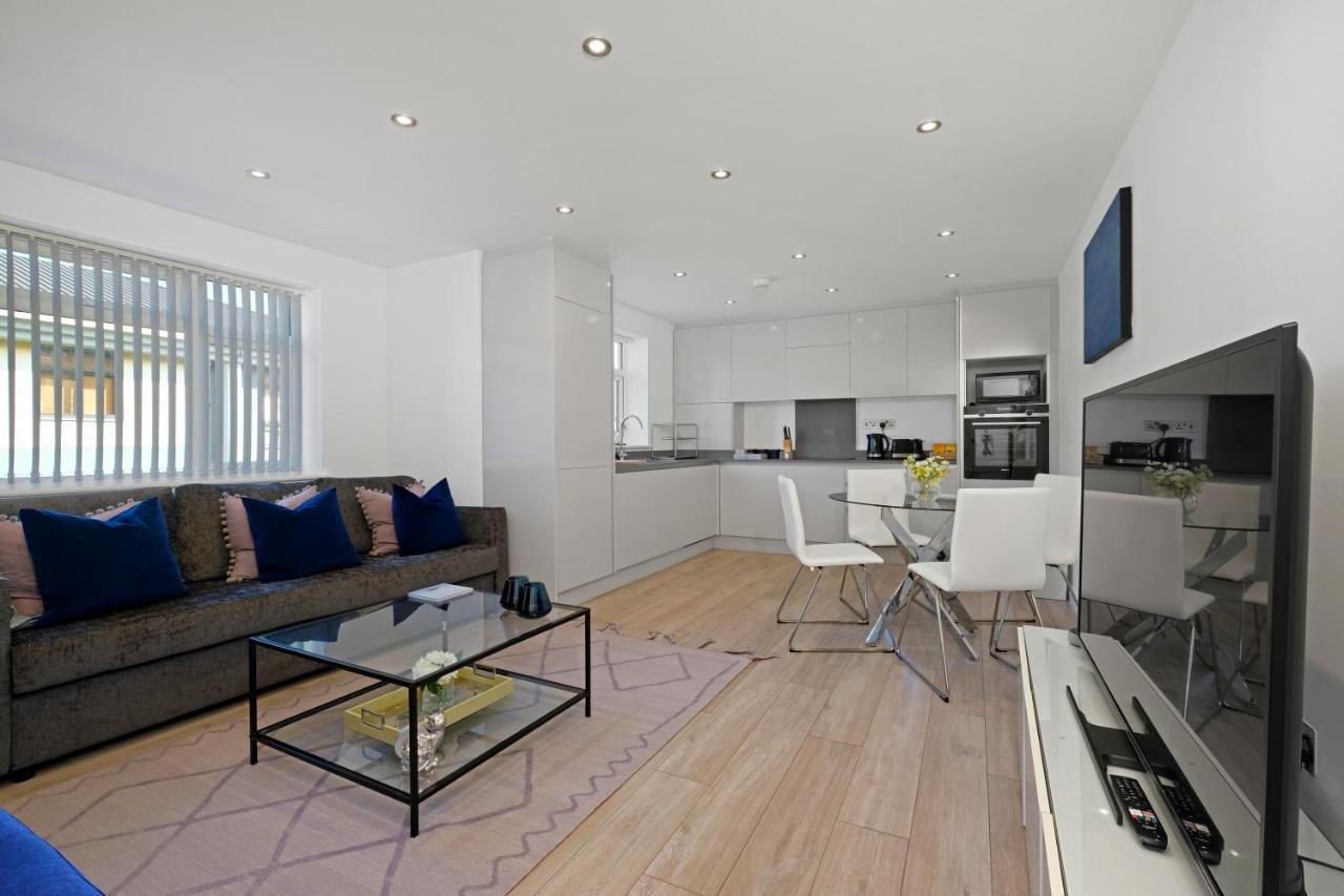 St Martins 2 Bedroom Apartments In Ruislip By 360 Stays Exteriér fotografie