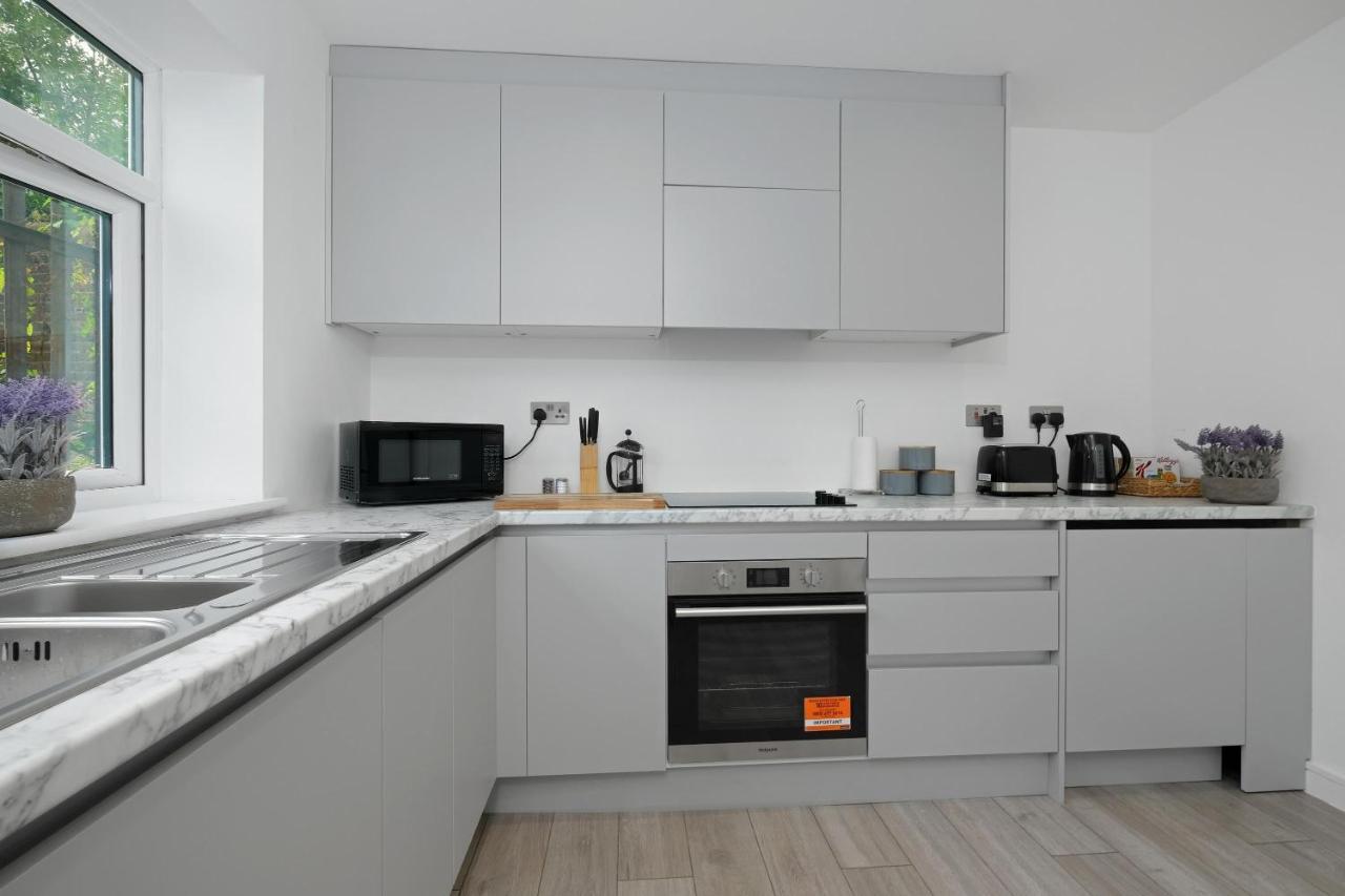 St Martins 2 Bedroom Apartments In Ruislip By 360 Stays Exteriér fotografie