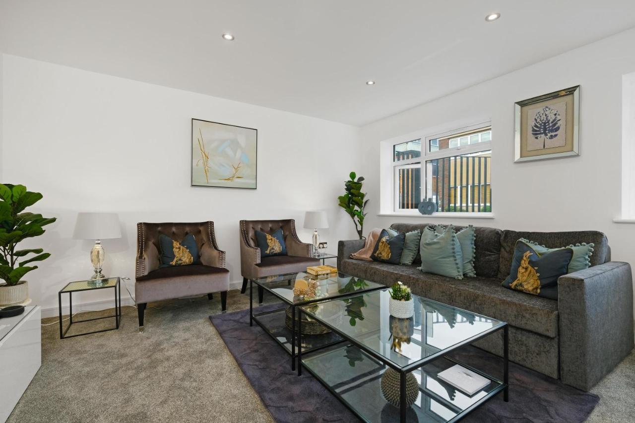 St Martins 2 Bedroom Apartments In Ruislip By 360 Stays Exteriér fotografie