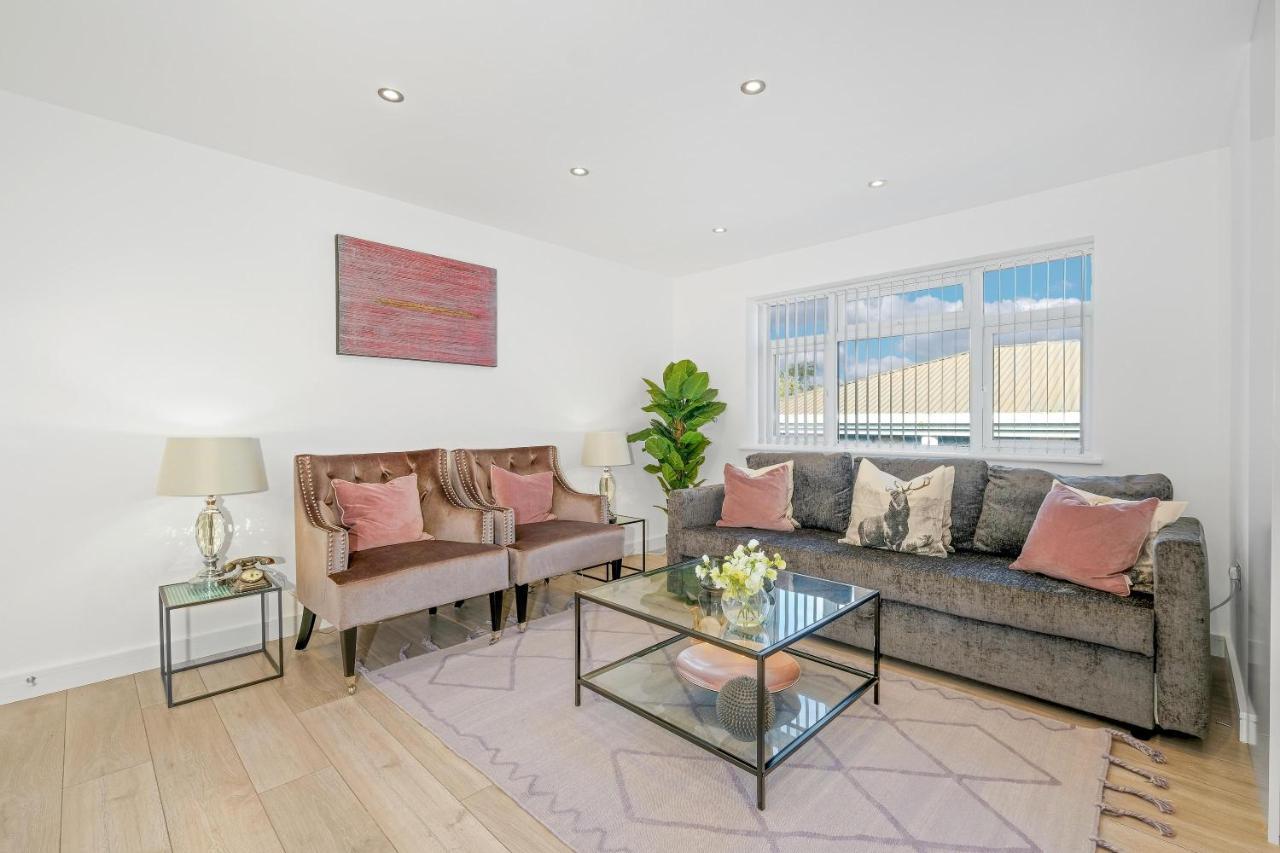 St Martins 2 Bedroom Apartments In Ruislip By 360 Stays Exteriér fotografie