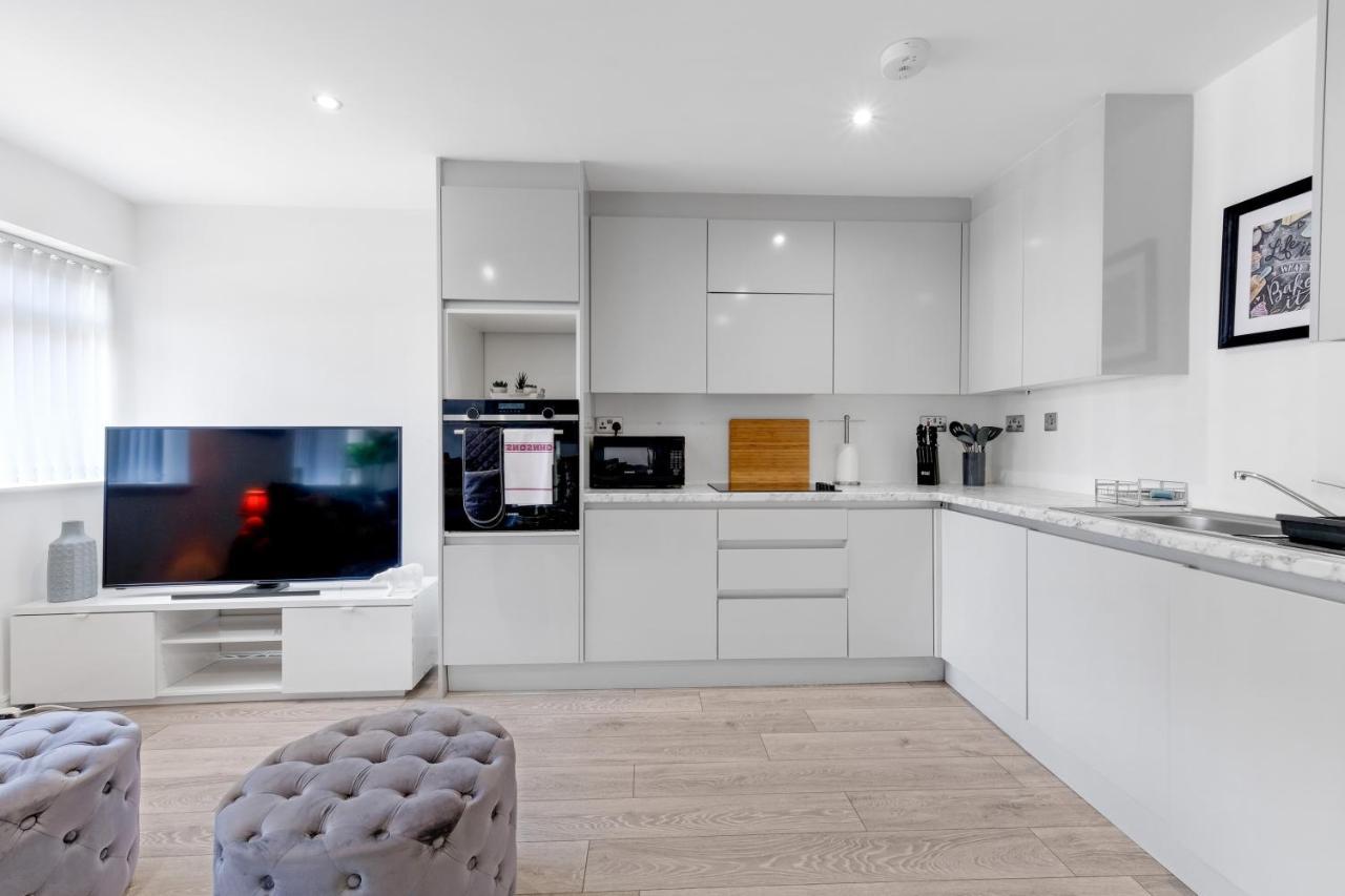 St Martins 2 Bedroom Apartments In Ruislip By 360 Stays Exteriér fotografie