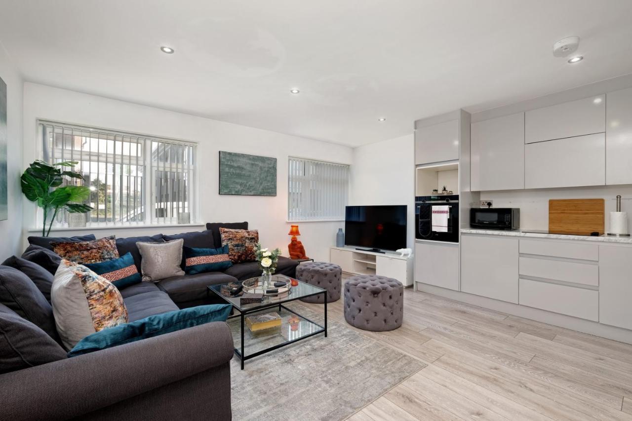 St Martins 2 Bedroom Apartments In Ruislip By 360 Stays Exteriér fotografie