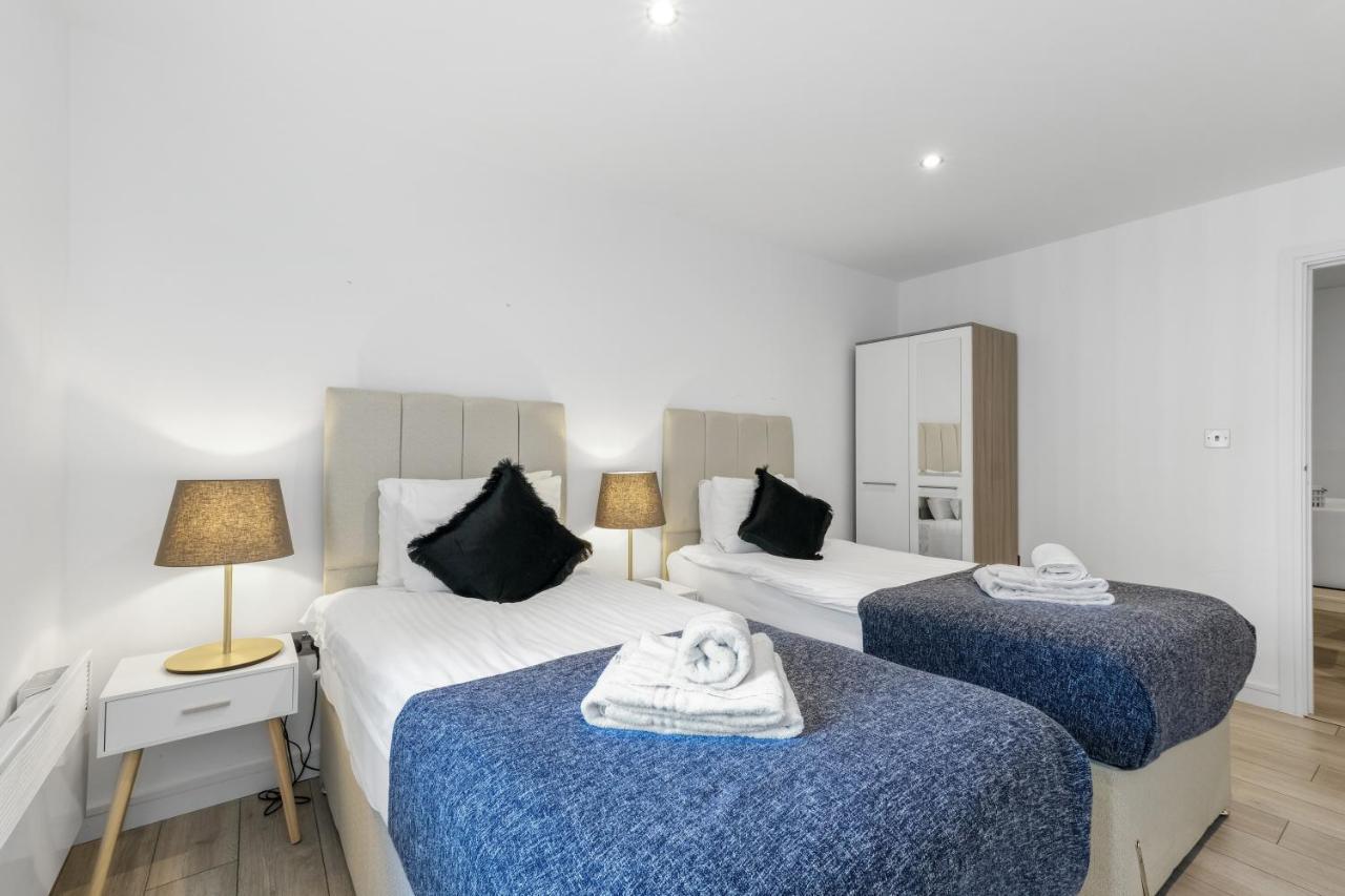 St Martins 2 Bedroom Apartments In Ruislip By 360 Stays Exteriér fotografie