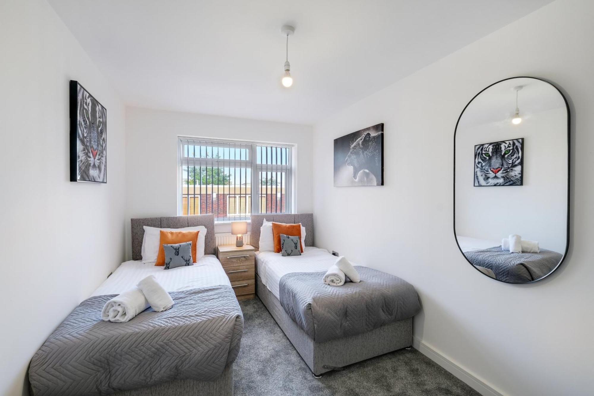 St Martins 2 Bedroom Apartments In Ruislip By 360 Stays Exteriér fotografie