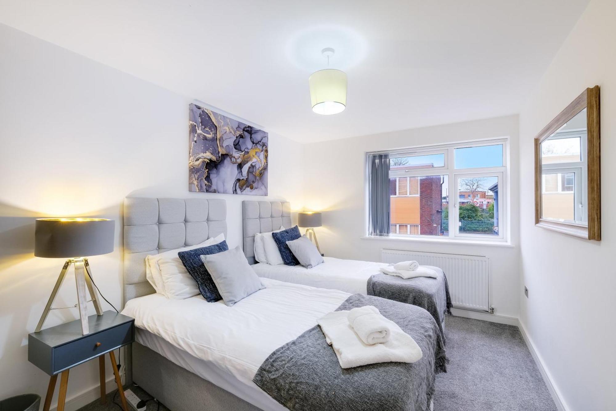 St Martins 2 Bedroom Apartments In Ruislip By 360 Stays Exteriér fotografie